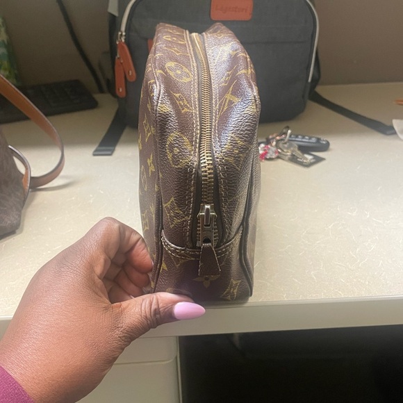Louis Vuitton Authentic Trousee 28 - Picture 3 of 6